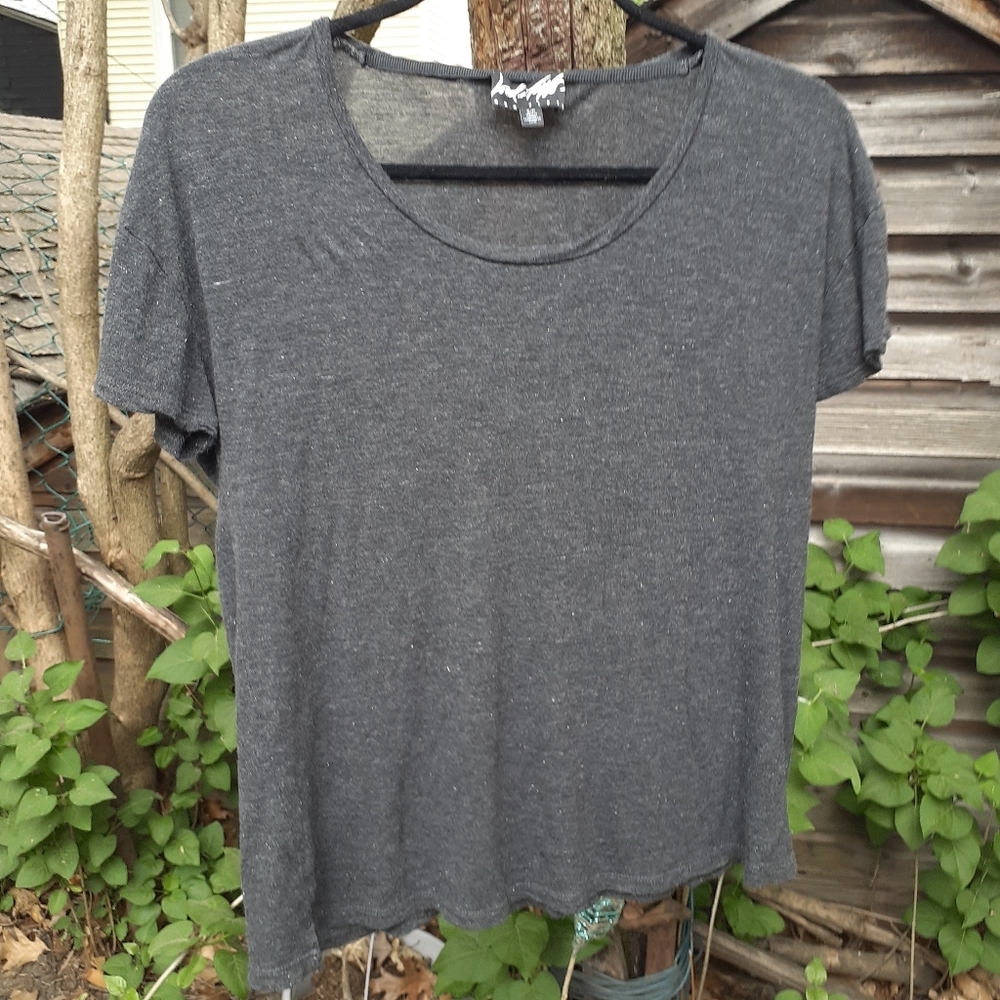 💥3/$25💥LORD &  TAYLOR SPARKLE TEE SMALL - Picture 2 of 3